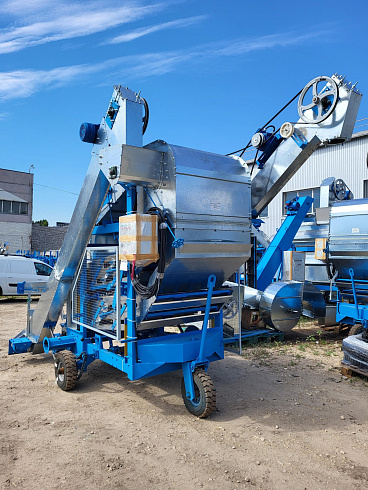 Очиститель вороха самопередвижной ОВС-25 ЦИНК: купить в Уфе