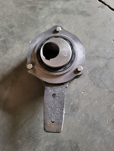 Подшипниковый узел главного вала с эксцентриком К-527,К547: купить в Уфе