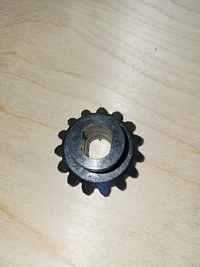 Шестерня коническая регулировки аспирации К-527, К-547 (пласт.): купить в Уфе