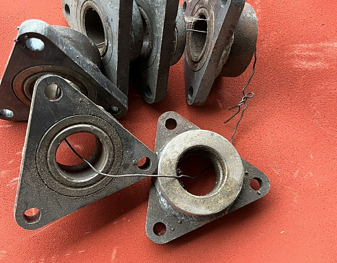 Скользящий подшипник на вал щеточной тележки К531 (треугольный): купить в Уфе