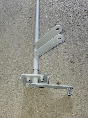 Вал передний щеточного механизма К527: купить в Уфе